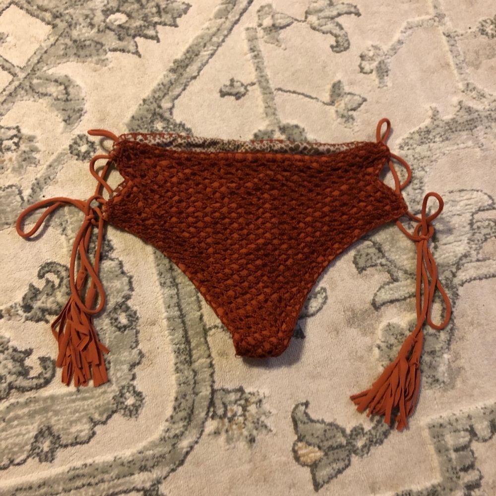 Acacia Murray Bottom